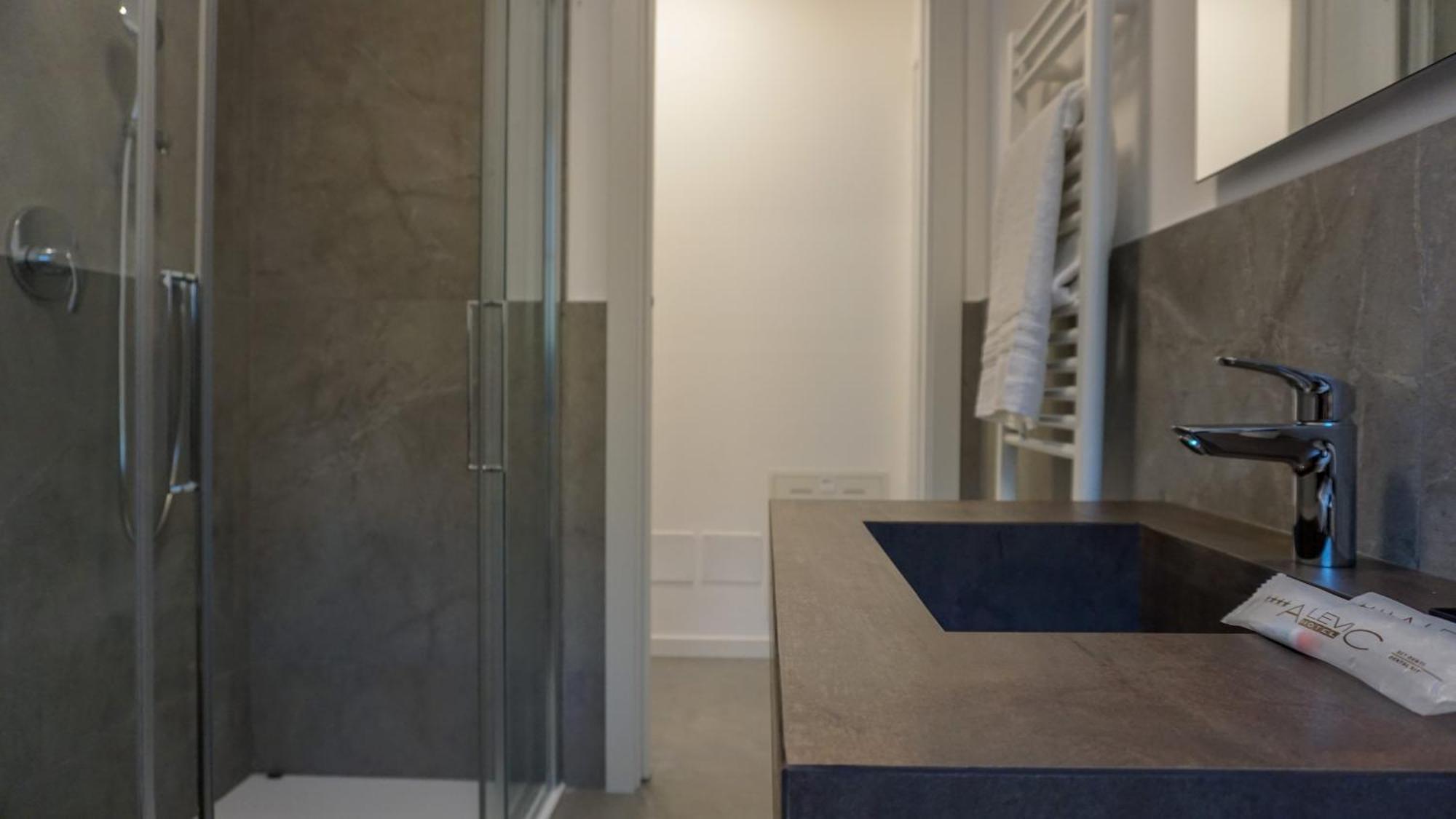 Sirmio Apartments - Darsena Stay Sirmione Zewnętrze zdjęcie