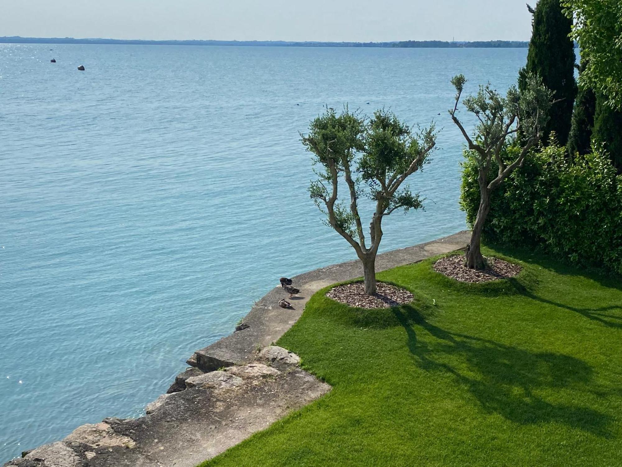 Sirmio Apartments - Darsena Stay Sirmione Zewnętrze zdjęcie