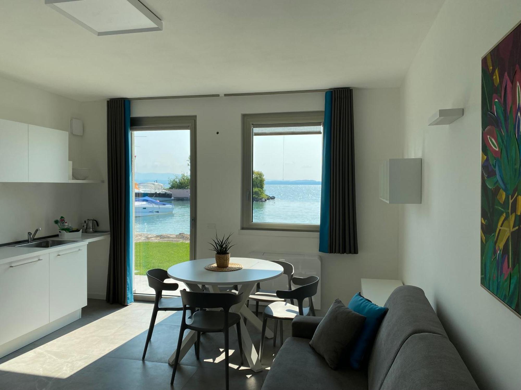 Sirmio Apartments - Darsena Stay Sirmione Zewnętrze zdjęcie