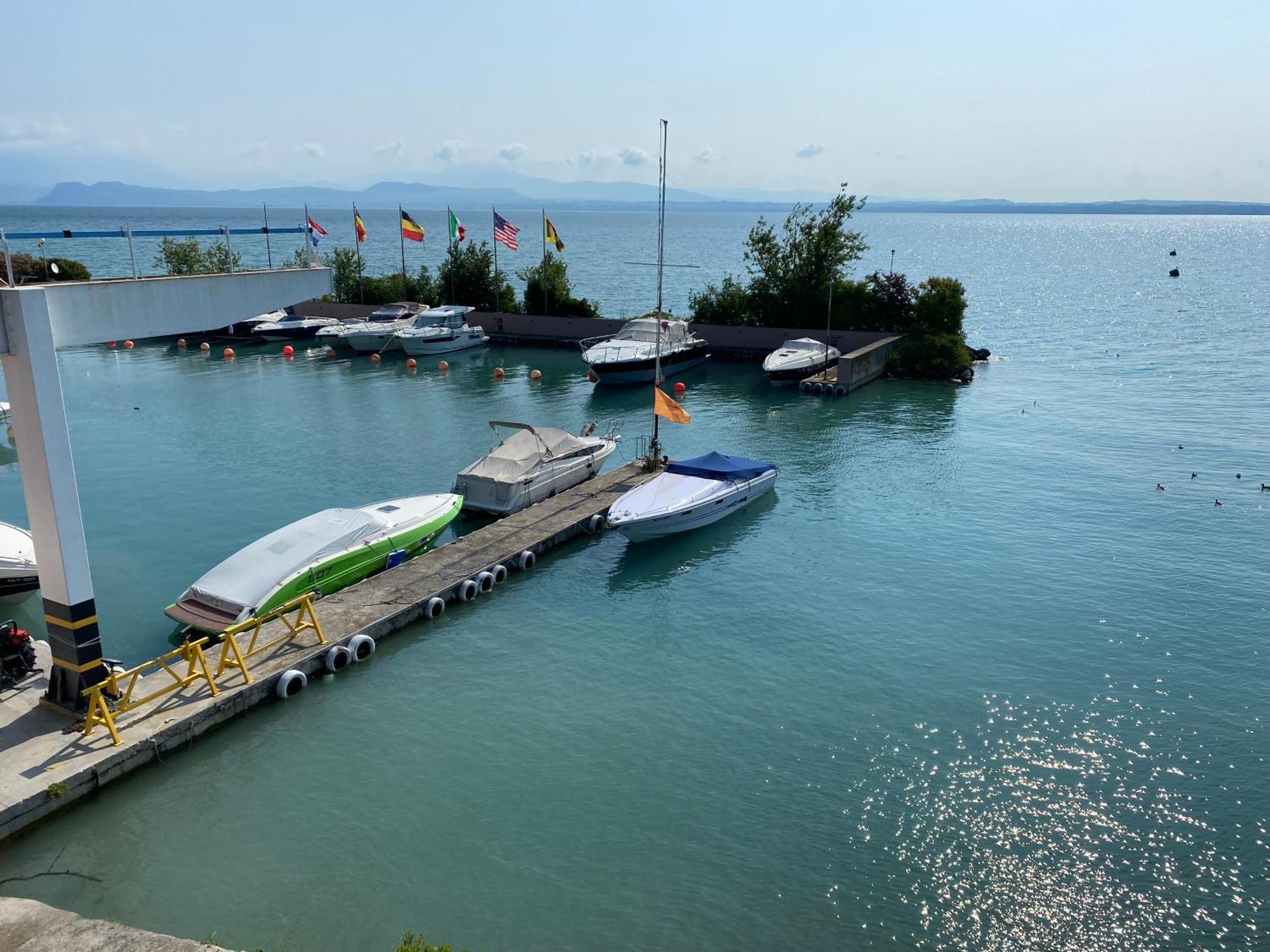 Sirmio Apartments - Darsena Stay Sirmione Zewnętrze zdjęcie