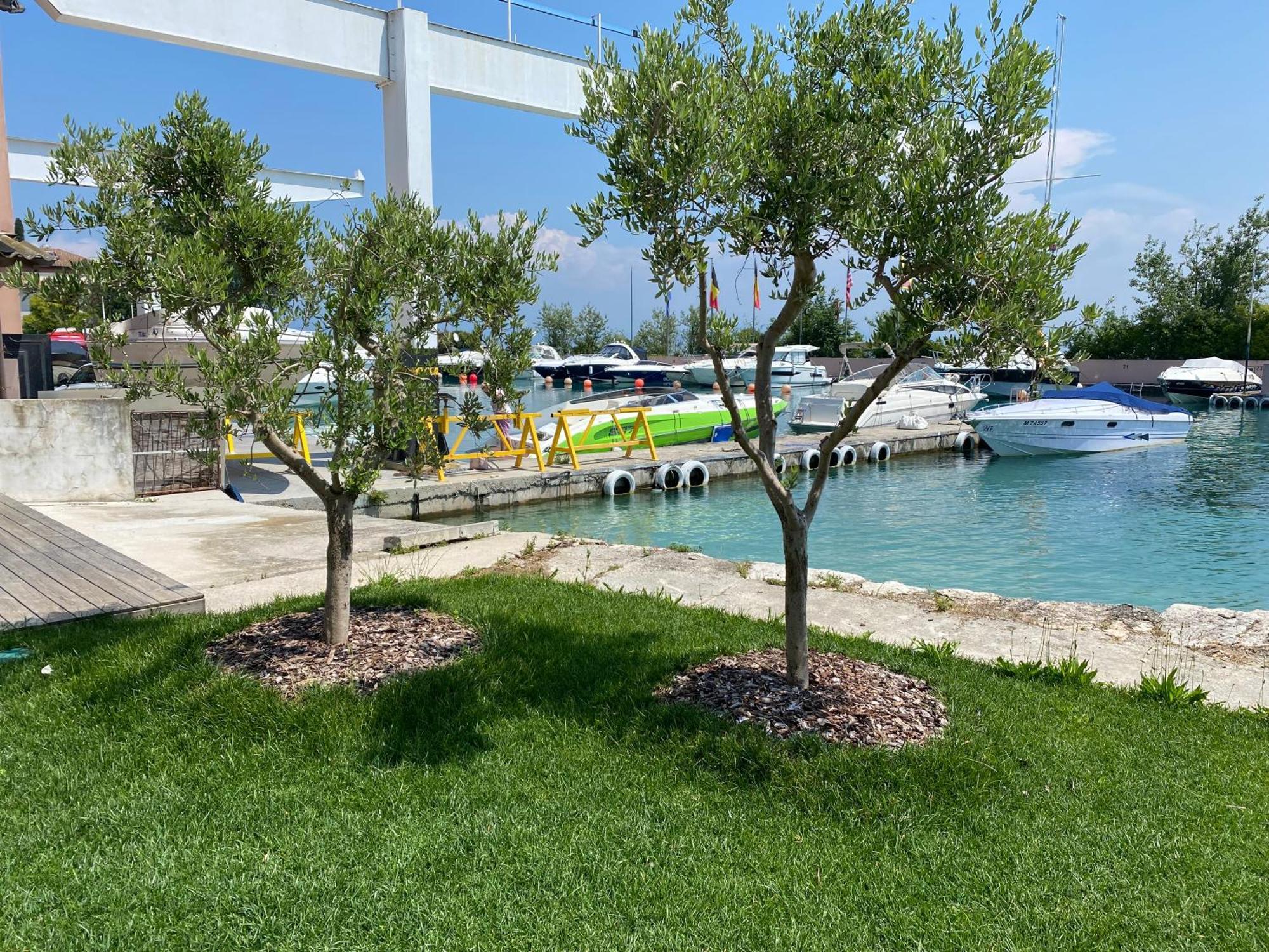 Sirmio Apartments - Darsena Stay Sirmione Zewnętrze zdjęcie