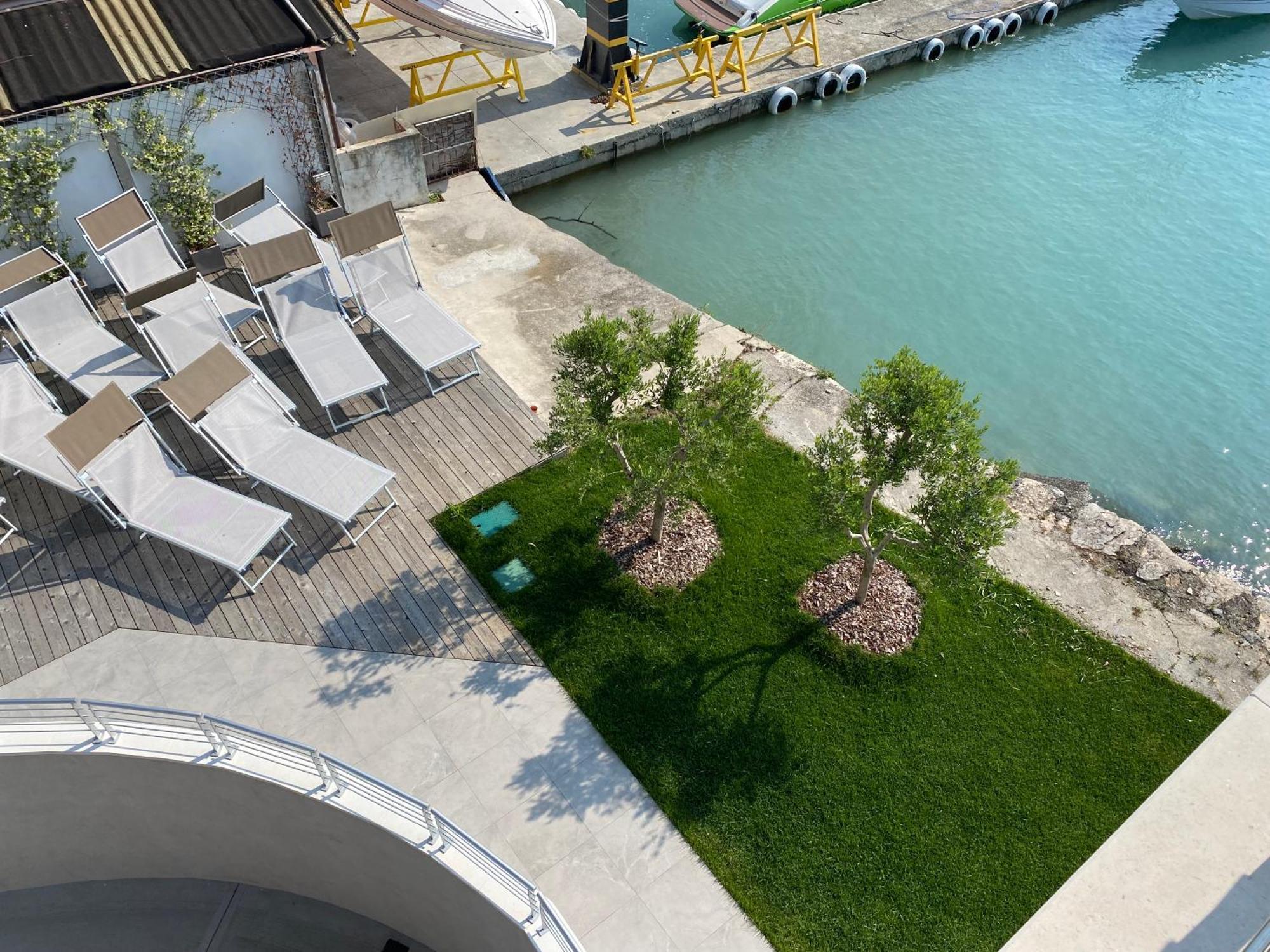 Sirmio Apartments - Darsena Stay Sirmione Zewnętrze zdjęcie