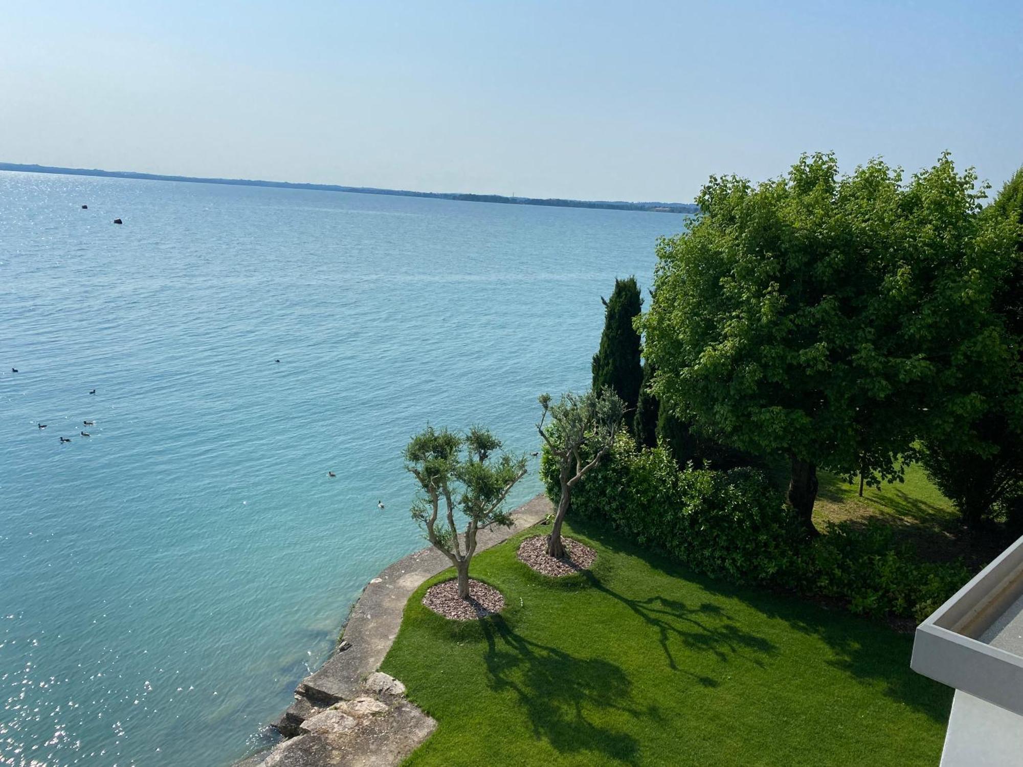Sirmio Apartments - Darsena Stay Sirmione Zewnętrze zdjęcie