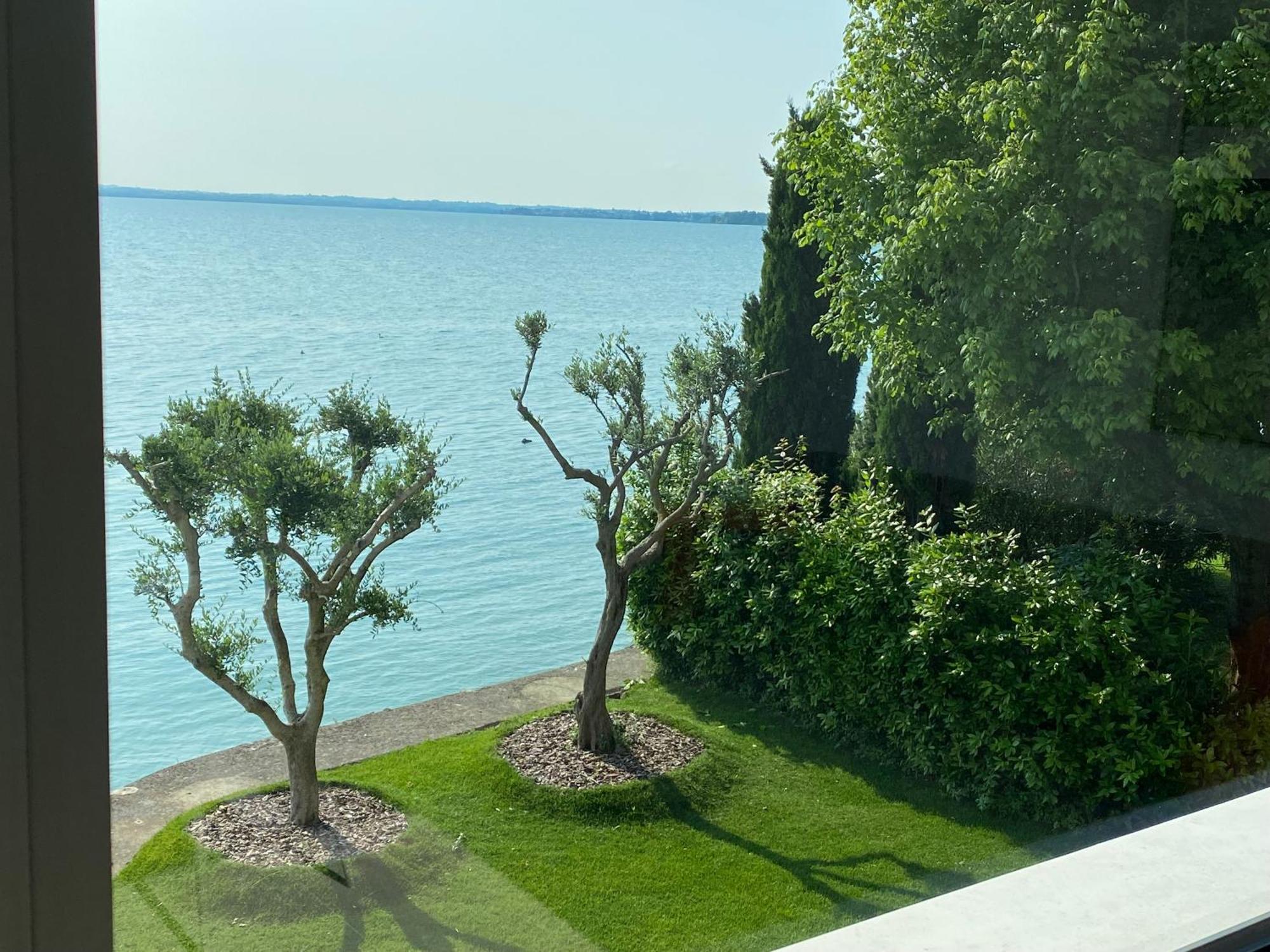 Sirmio Apartments - Darsena Stay Sirmione Zewnętrze zdjęcie